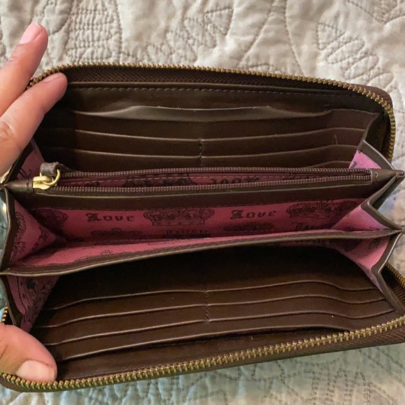Tan juicy couture wallet - Picture 3 of 4